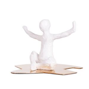 Escultura Brincando de Avion